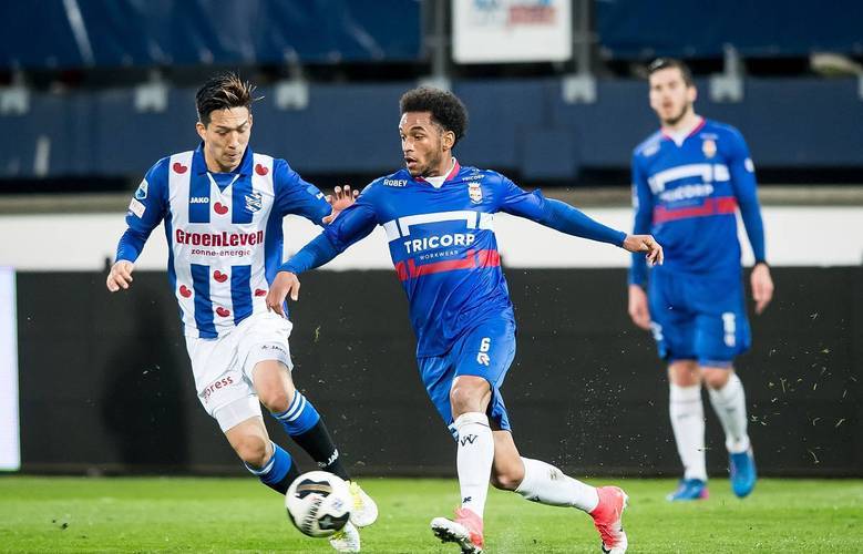 也是禁区前 也是禁区前