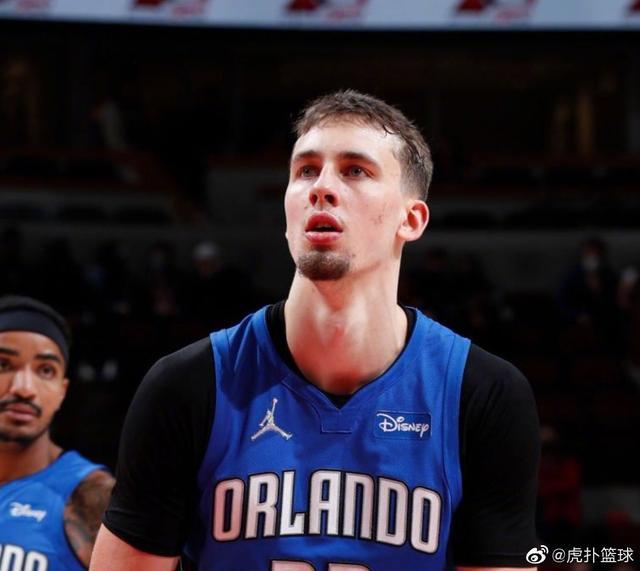 弱侧跟进的 弱侧跟进的